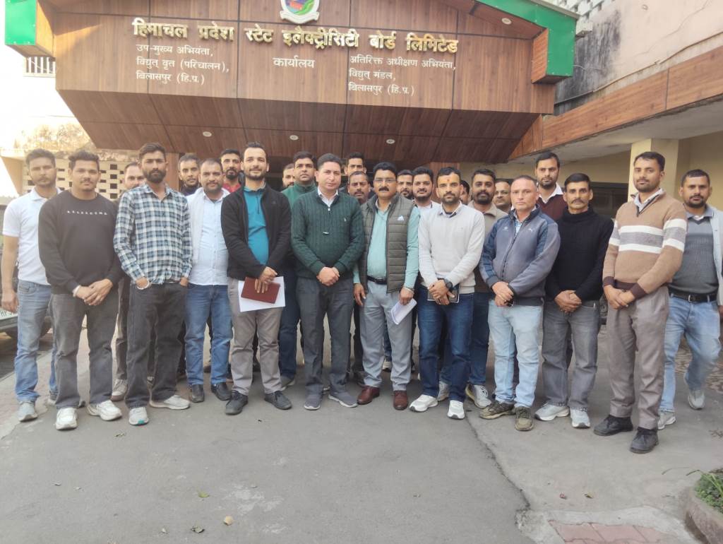 बजट में अनदेखी पर भड़के आऊटसोर्स कर्मचारी 27 मार्च को शिमला में बड़े प्रदर्शन का ऐलान  अश्वनी शर्मा प्रदेशाध्यक्ष